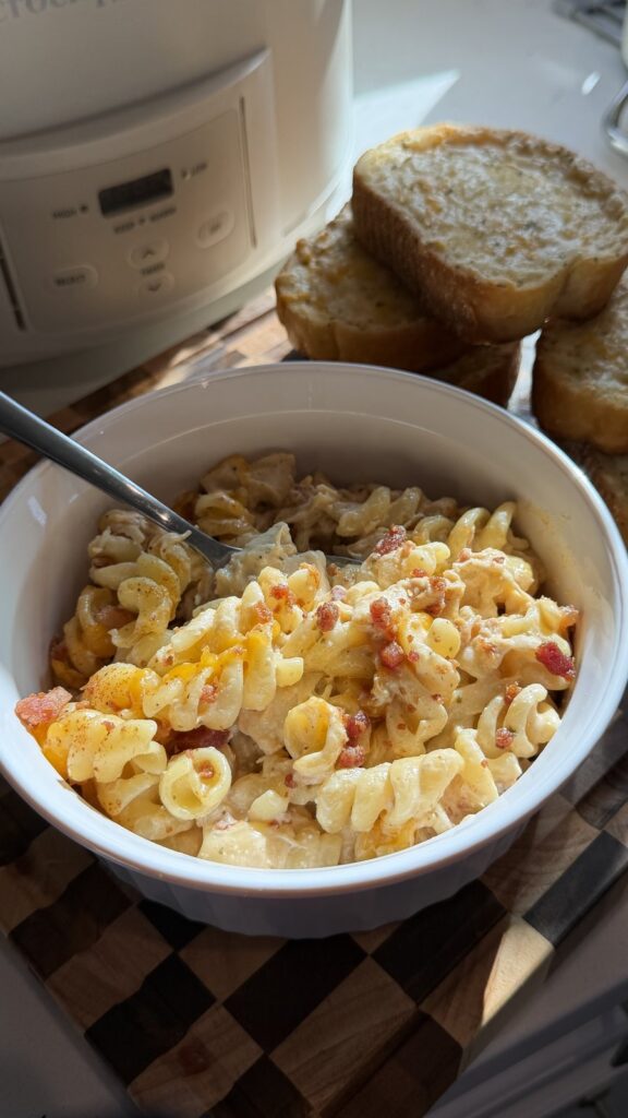 Crockpot Chicken Bacon Ranch Pasta